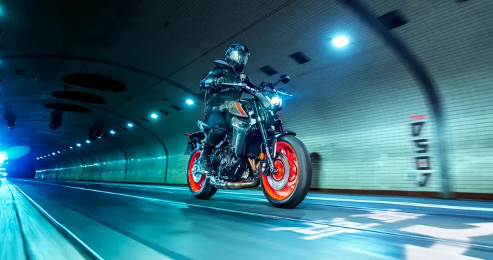 Yamaha MT-09 2021: prezzi, caratteristiche e disponibilità
