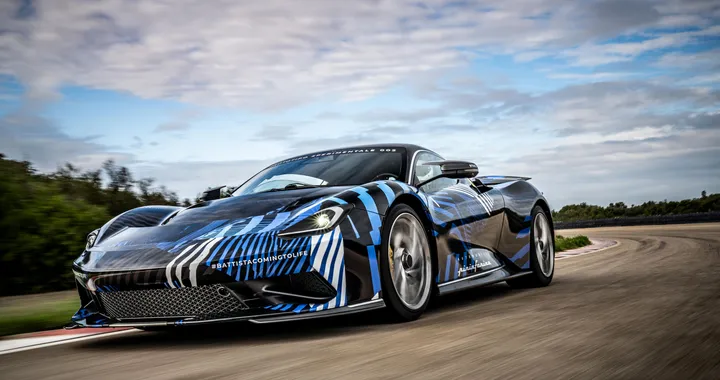 Pininfarina Battista, l’hypercar elettrica completa i test a Nardò