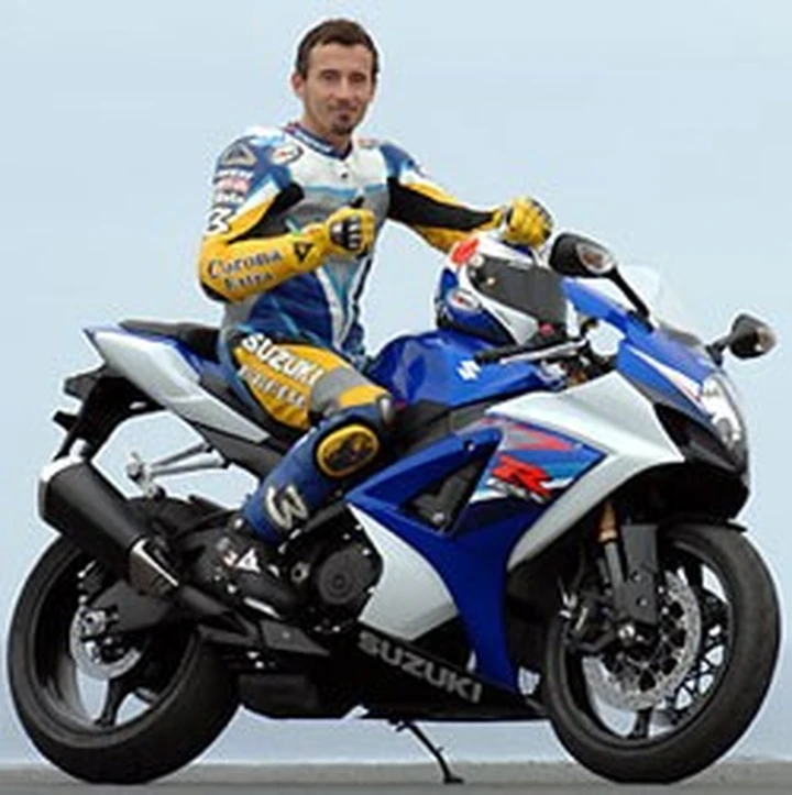 Test d'eccezione: Biaggi prova la Suzuki GSX-R 1000