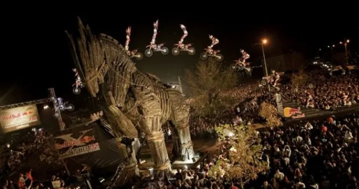 Red Bull X-Fighters Jams: in Turchia per saltare il Cavallo di Troia!