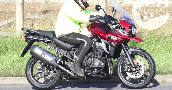 Triumph Tiger Explorer 2016: le ultime foto spia
