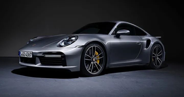 Porsche 911 Hybrid: indiscrezioni sull'inedita versione ibrida