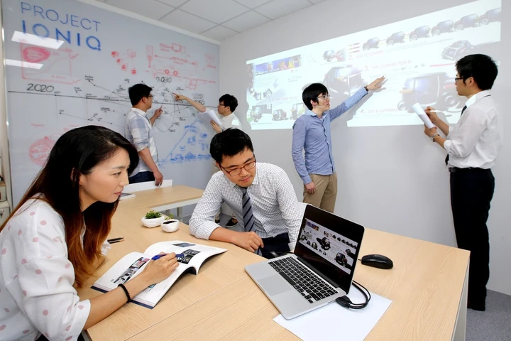 Hyundai studia il futuro: inaugurato lo Ioniq Lab