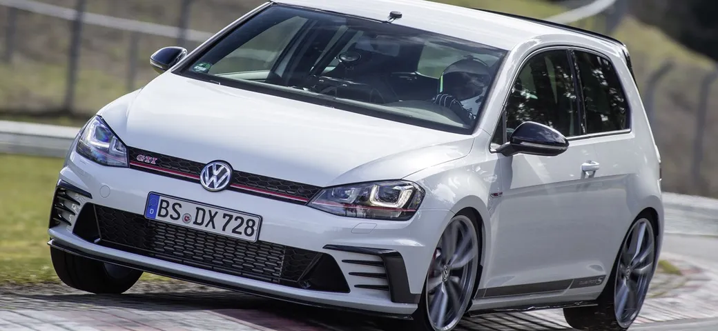 Volkswagen Golf GTI Clubsport S: nuovo record al Nurburgring