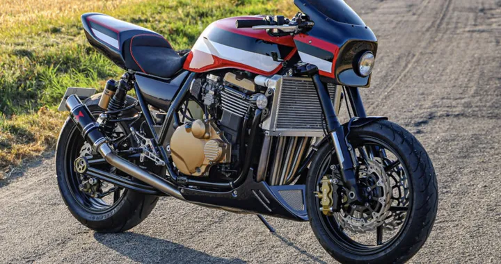 Kawasaki ZRX1200S, il restomod che unisce due generazioni con stile superbike