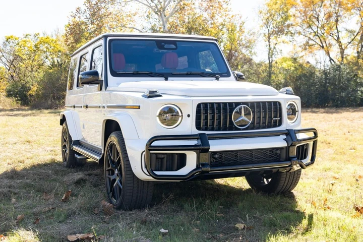 Compra una Classe G e dopo un mese ottiene un profitto di 28mila euro