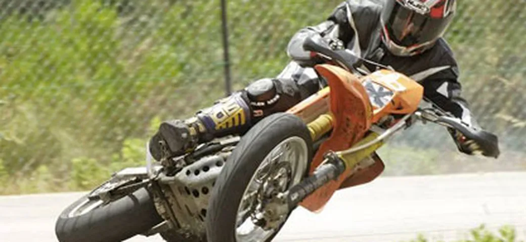 Derapare con una KTM 620 SC