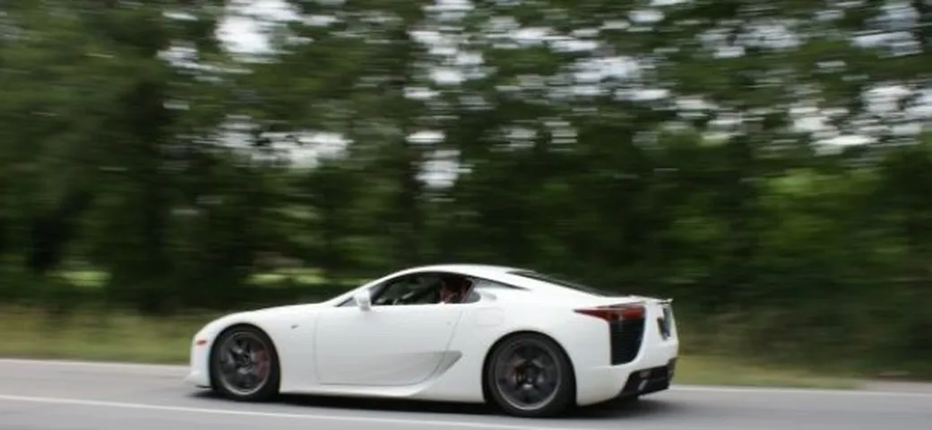 Lexus LFA e Gamma Lexus 2011: primo contatto
