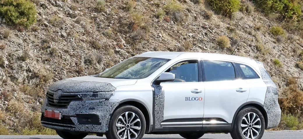 Renault: le foto spia della Koleos 2019