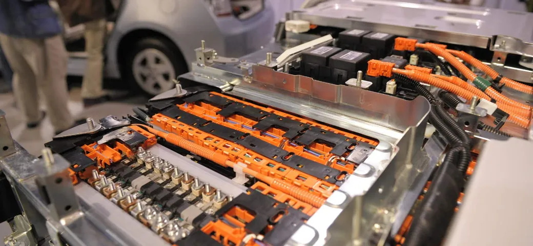 Le auto elettriche costeranno meno delle benzina nel 2025