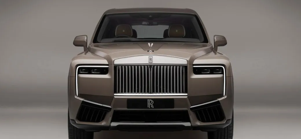 La Rolls-Royce da 460.000 dollari regalata a Re Carlo: non può usarla sempre