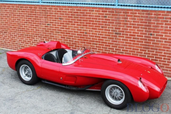 Ferrari 250 Testa Rossa: la replica da mezzo milione di dollari