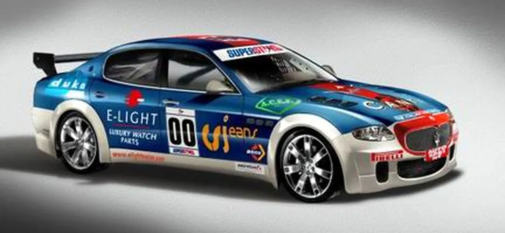 Una Maserati Quattroporte in pista per il campionato Superstars 2009