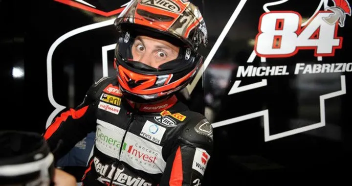 Superbike: Aprilia Red Devils fa (ri)provare l'RSV4 a Michel Fabrizio