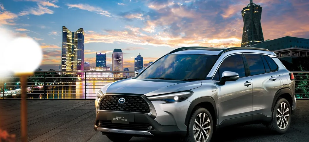 Toyota Corolla Cross: inedita SUV di dimensioni compatte