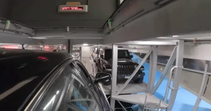 Parcheggi robotizzati a New York: lusso futuristico per pochi eletti [Video]