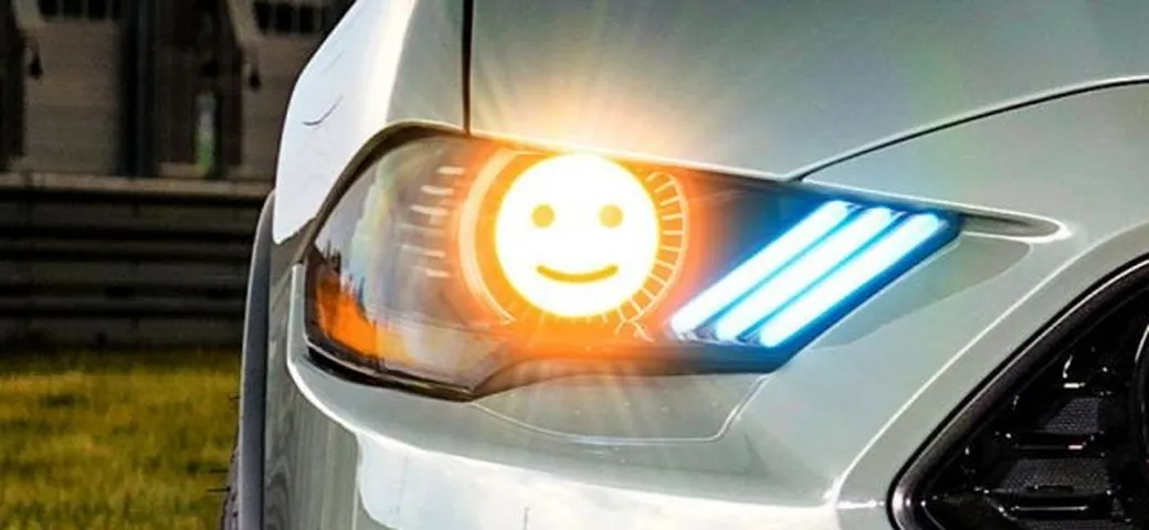 Ford brevetta i fari con luci LED personalizzabili