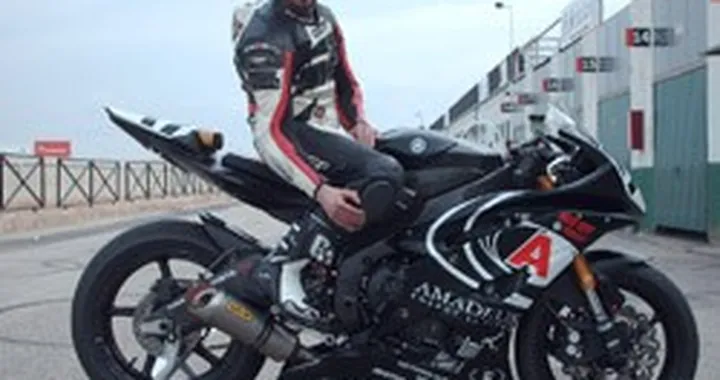Primo test per la Yamaha R1 del Team Amadeus X One