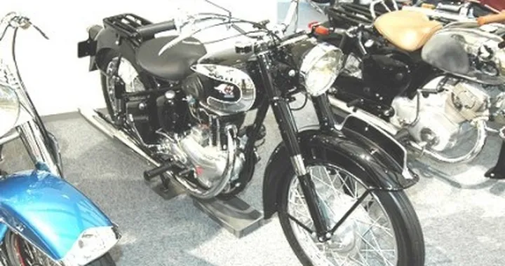 Foto del giorno: Honda Dream 305