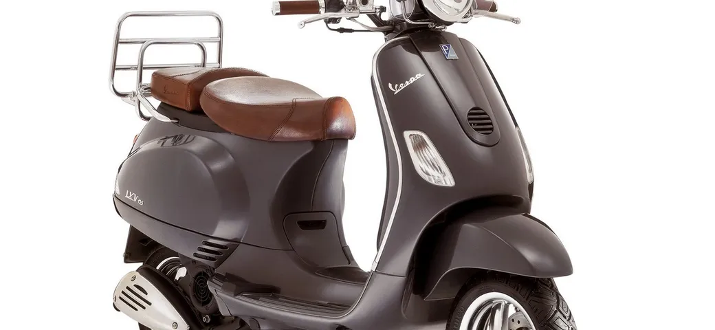 Vespa LXV: la 'scocca piccola' in chiave vintage
