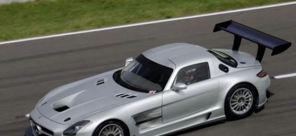 Mercedes SLS AMG GT3: le consegne partiranno a febbraio