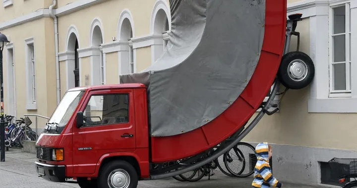 Se a prendere la multa è l'opera d'arte
