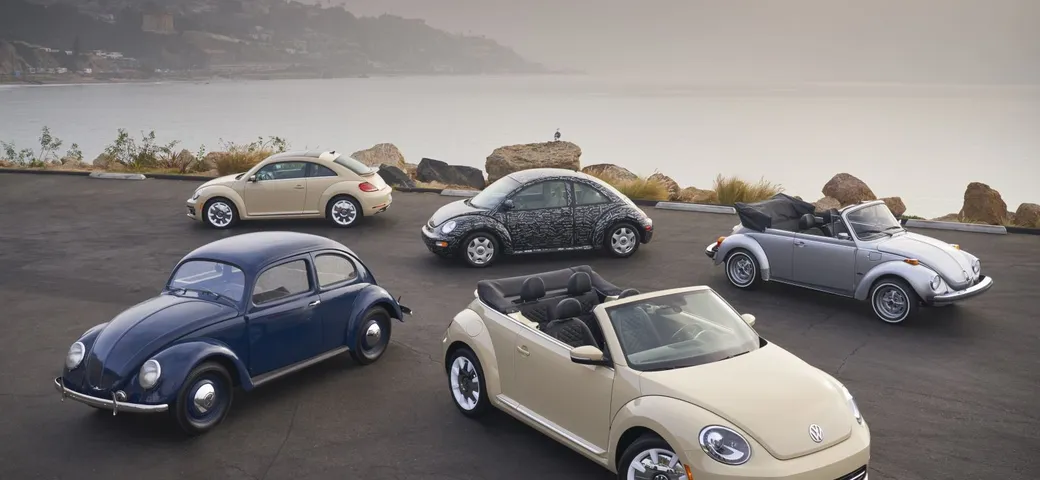 Volkswagen Maggiolino: 75 anni per la prima 