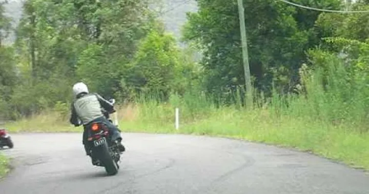 Test Yamaha XJ6 2009: video