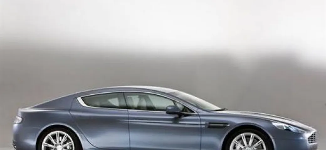 Aston Martin Rapide: Autocar ed il primo test su strada
