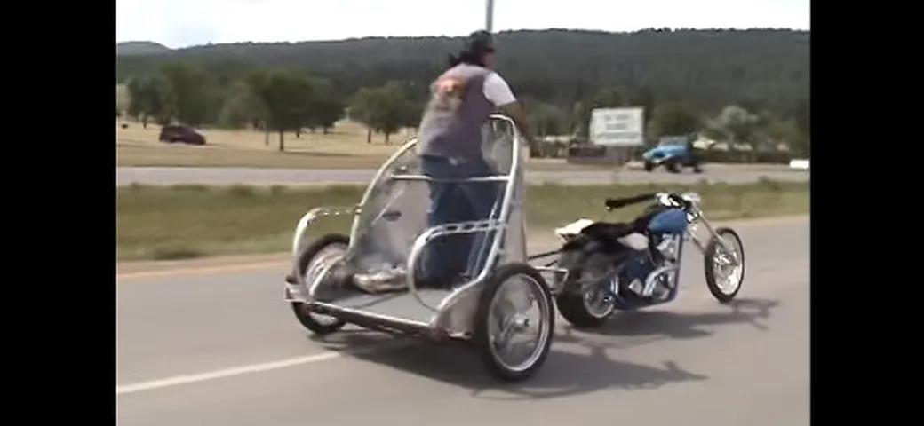 Video divertenti: biga o motocicletta?