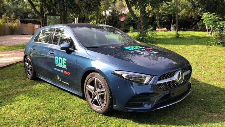 Quanto inquinano le nuove auto? Il test di Mercedes e Bosch a Firenze