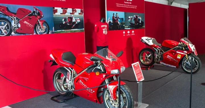 Ducati celebra 26 anni di successi Superbike al Motor Show 2014