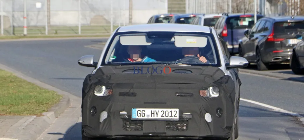 Kia Rio: le foto spia del restyling