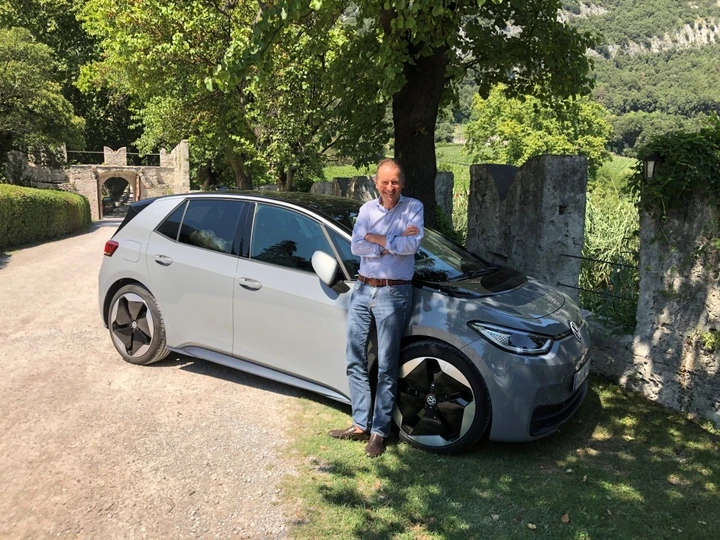 Auto elettriche: per il capo di VW in Italia c’è una situazione triste