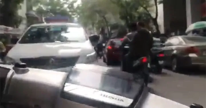 Le cose da NON fare quando si guida uno scooter [Video]