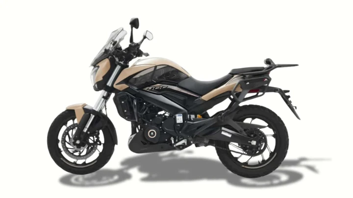 Nuova Bajaj Dominar 400 Tera: più grintosa, pronta anche per lo sterrato