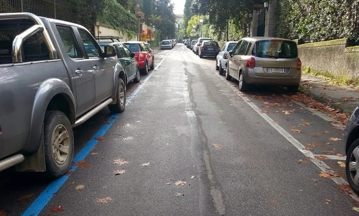 Ticket parcheggio: taroccare il biglietto è reato