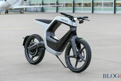 Novus One trionfo di carbonio elettrico