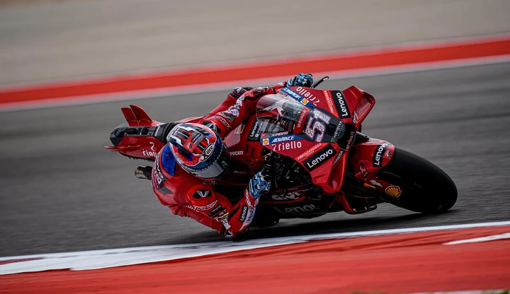 Ducati conferma Michele Pirro come pilota collaudatore fino al 2026