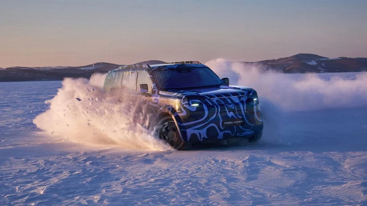 Il nuovo Freelander è stato testato in Svezia a -30°C: presto sul mercato