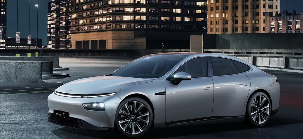 XPeng ha copiato Tesla, l'accusa di Elon Musk