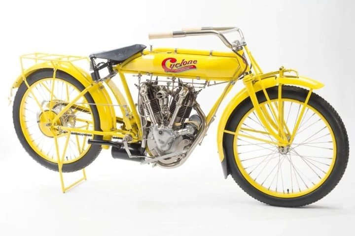 Cyclone V-Twin del 1915: record all'asta per una moto d'epoca