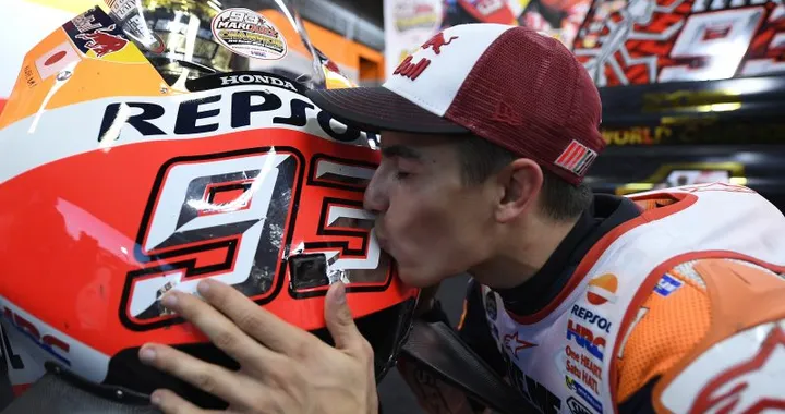 MotoGP Motegi 2016: Rossi, Lorenzo out. Marquez campione del mondo