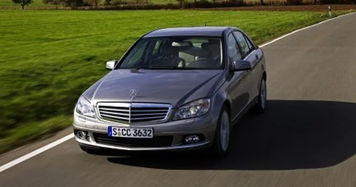 Mercedes C 350 CGI BlueEFFICIENCY: più potenza e meno consumi con l'iniezione diretta