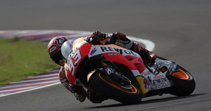 MotoGP Argentina 2015: Marquez in pole. Espargaró e Iannone in prima fila