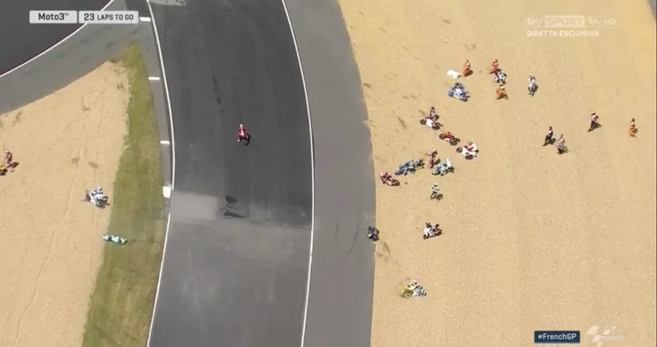 Moto3, Mir svetta nella “carambola” e allunga in classifica su Fenati ko. Di Giannantonio a podio.