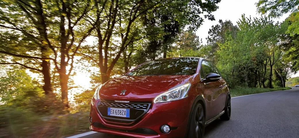 Peugeot 208 GTi 30th: primo contatto e video prova