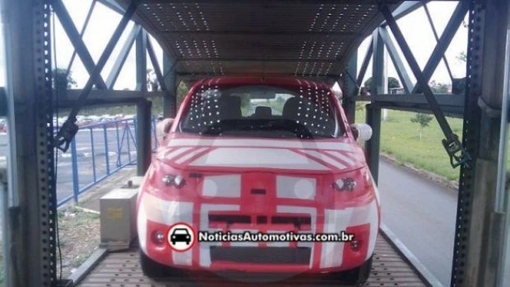 Nuova Fiat Uno: gli interni si mostrano in nuove foto spia