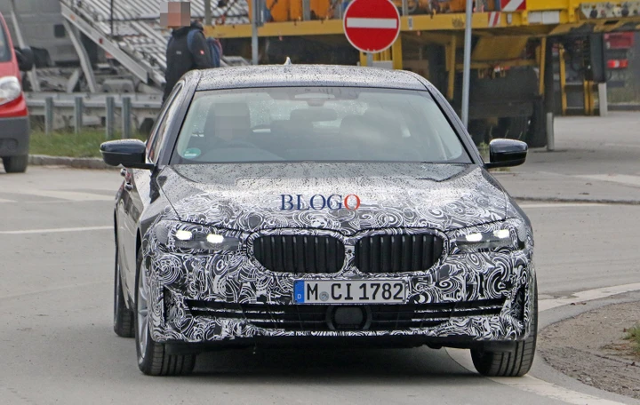 BMW Serie 5: nuove foto spia della versione restyling