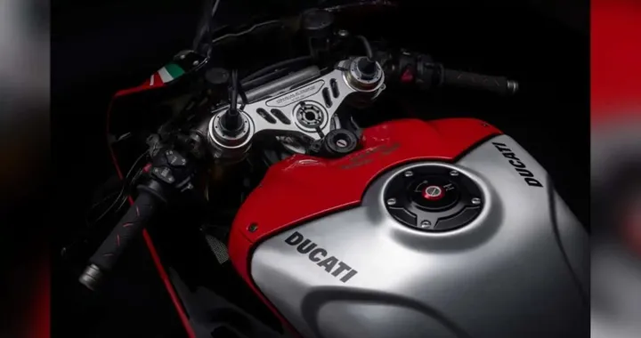 Ducati Panigale V4 SP 2027: cosa sappiamo sulla nuova superbike